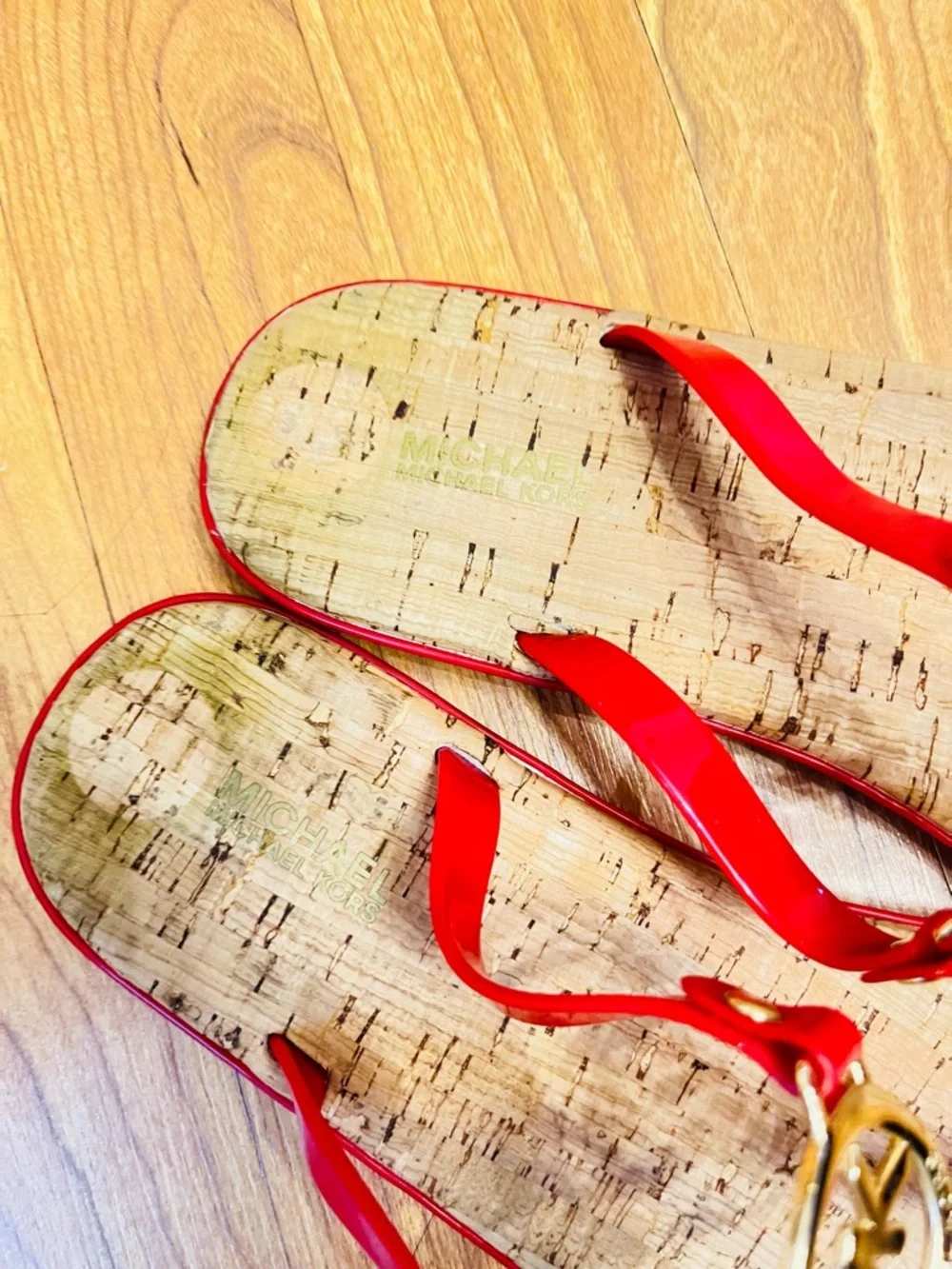 Michael Kors Jelly Thong Sandals – cherry Red Logo Charm Cork Sole Size 9 - Picture 5 of 8